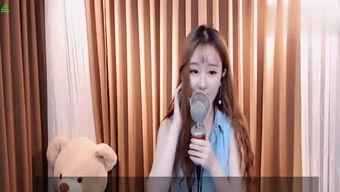 娱乐吃瓜赵小瞒,娱乐圈的“吃瓜”达人，揭秘明星幕后故事  第2张