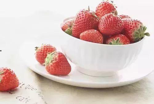 草莓皮肤爆料视频下载,揭秘新皮肤设计亮点与特色  第3张