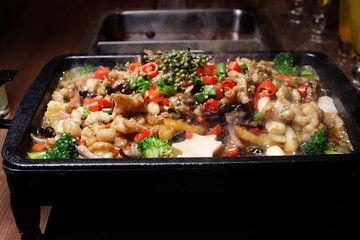 餐饮爆料牛蛙视频,从视频爆料看餐饮行业新趋势 第3张 餐饮爆料牛蛙视频,从视频爆料看餐饮行业新趋势 第3张